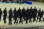 日本「集體行動」表演 精準得難以置信（視頻）